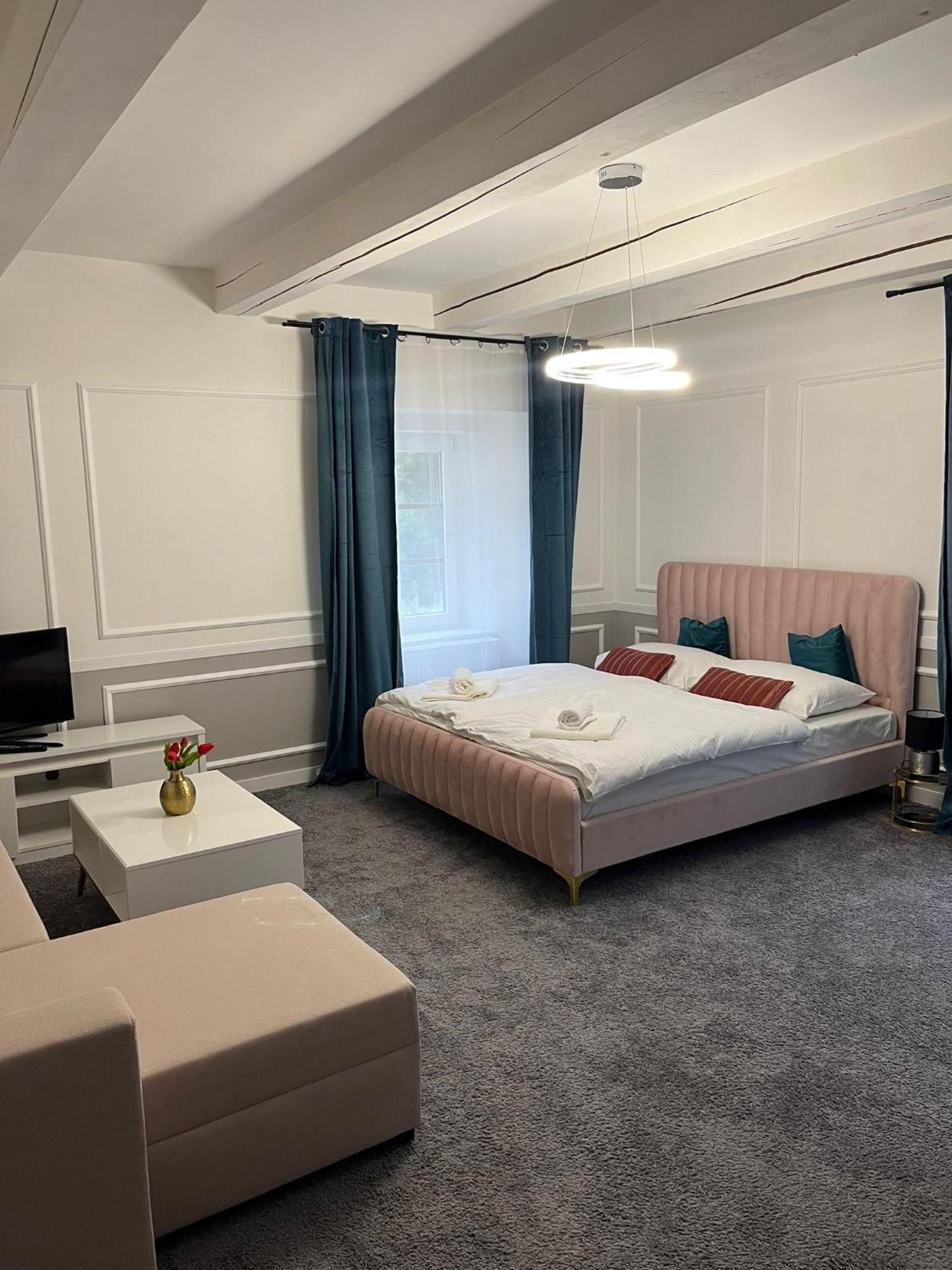 Boutique Hotel Posta Rl 奥拉夫斯基波扎莫克 外观 照片